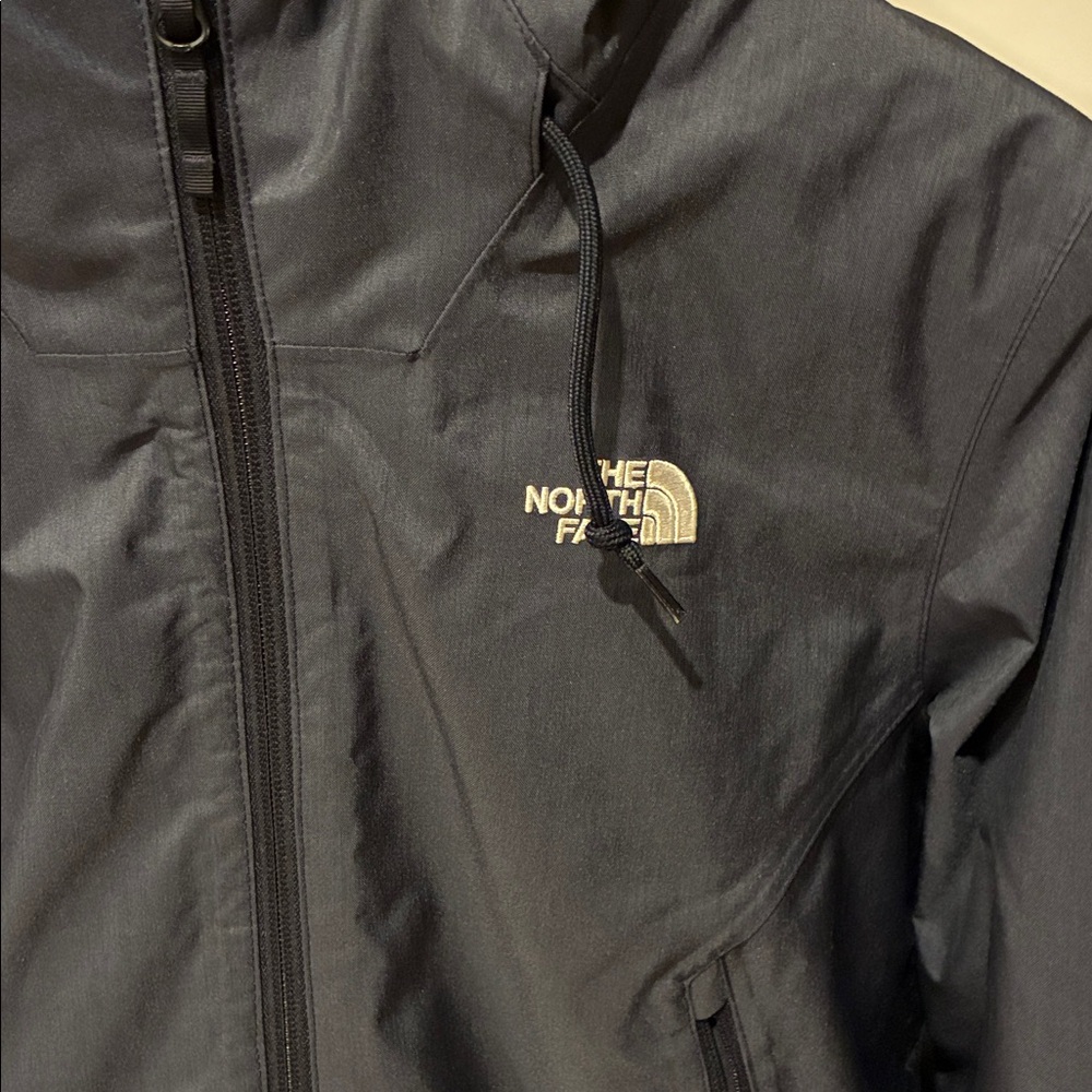 The North Face insulated jacket - Picture 2 of 8